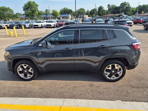 Used 2018 Jeep Compass Limited AWD/4WD image 10