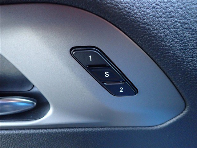New 2027 Chrysler Pacifica Select AWD/4WD image 16