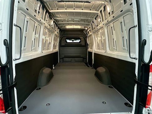 New 2025 Mercedes-Benz Sprinter 2500 image 22