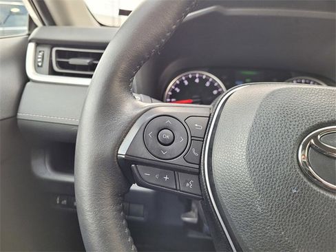 Used 2021 Toyota RAV4 XLE image 13