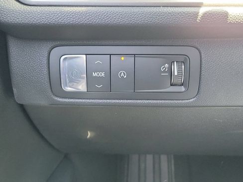 Used 2026 Chevrolet Traverse LT FWD image 17
