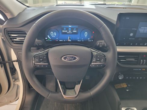 Used 2024 Ford Escape Platinum w/ Premium Technology Package AWD/4WD image 16