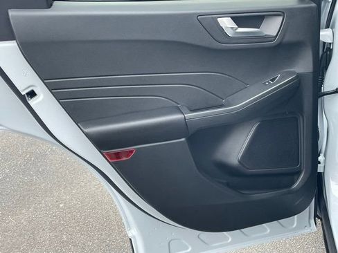 New 2025 Ford Escape ST-Line w/ Tech Pack #1 AWD/4WD image 31