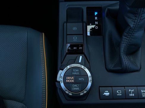 Used 2025 Toyota 4Runner Trailhunter image 31