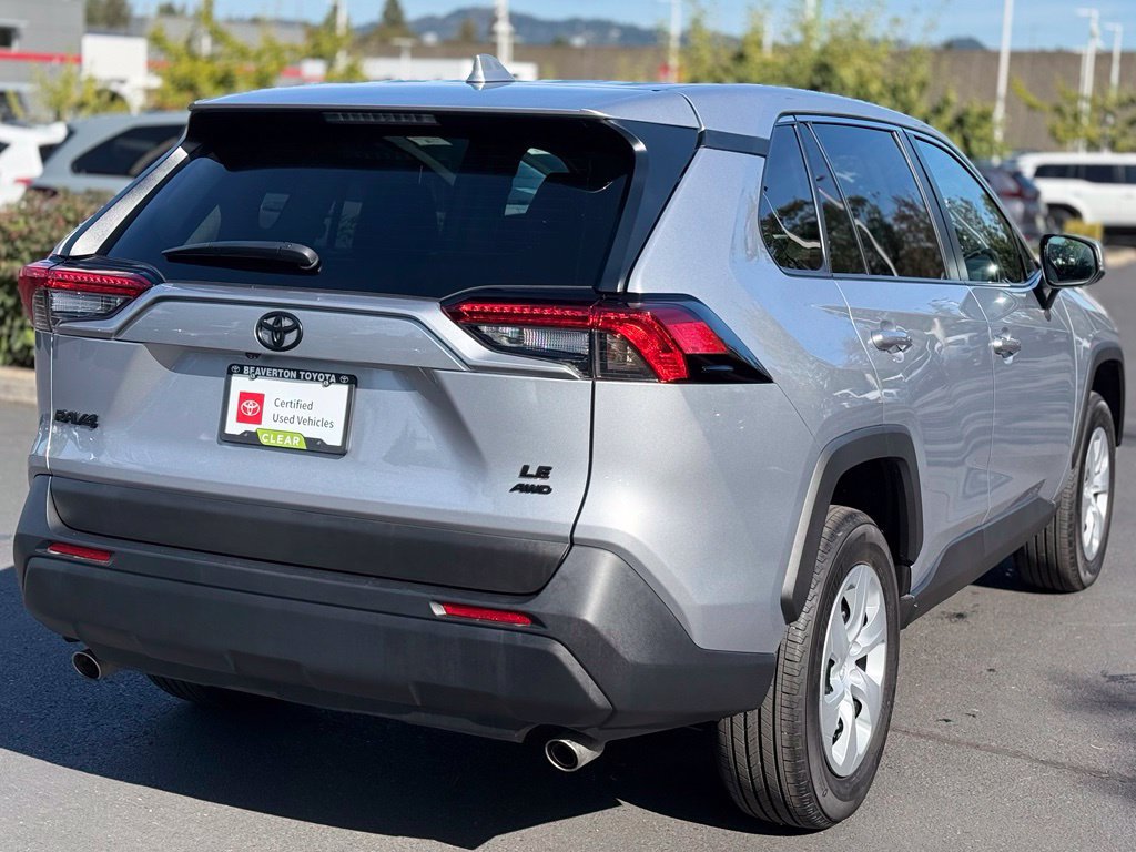 Certified 2024 Toyota RAV4 LE AWD/4WD image 5