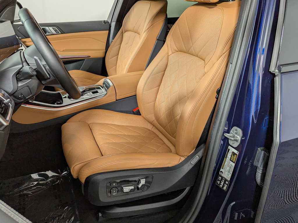Used 2026 BMW X5 xDrive40i w/ M Sport Package AWD/4WD image 19