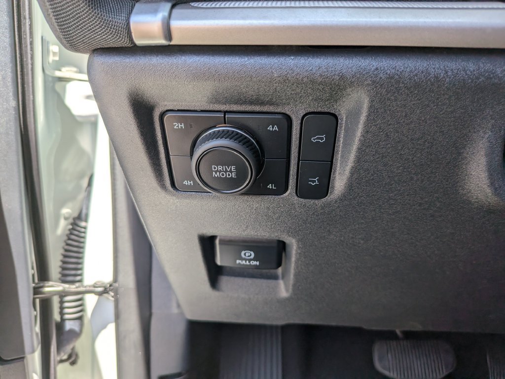 Certified 2025 Ford Expedition Active AWD/4WD image 23