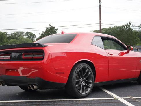Used 2021 Dodge Challenger R/T Scat Pack RWD image 6
