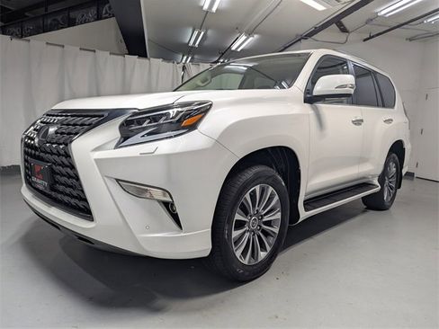 Used 2020 Lexus GX 460 Luxury w/ Accessory Package image 5