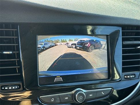 Used 2022 Buick Encore Preferred w/ Safety Package image 13