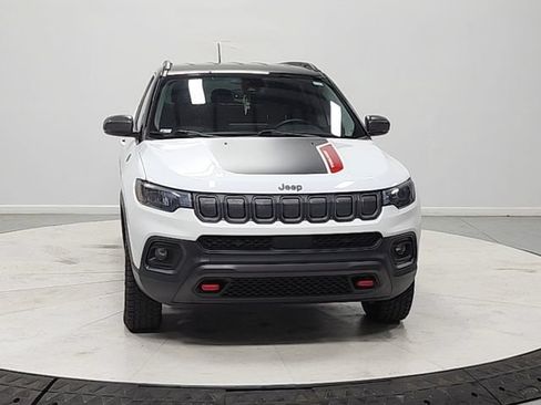 Used 2022 Jeep Compass Trailhawk w/ Trailhawk Convenience Group AWD/4WD image 2