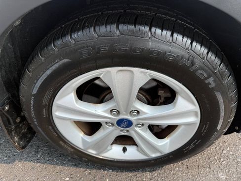 Used 2014 Ford Escape SE w/ Equipment Group 201A AWD/4WD image 12
