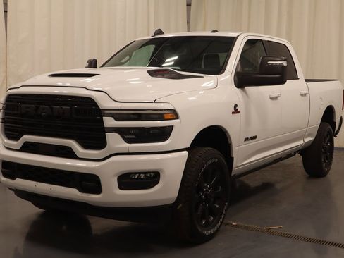 New 2026 RAM 2500 Laramie AWD/4WD image 5