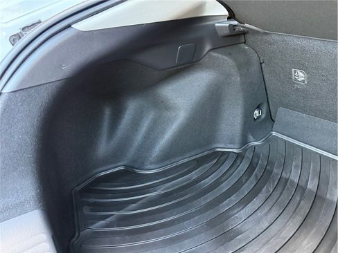 Used 2023 Toyota Prius LE image 42