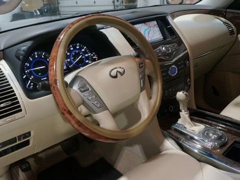 Used 2016 INFINITI QX80 4WD w/ Driver's Assistance Package image 8
