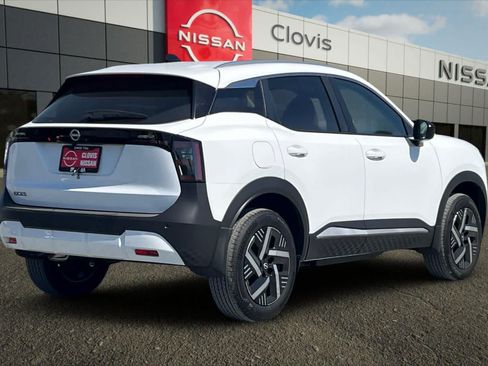 Used 2026 Nissan Kicks SV FWD image 3