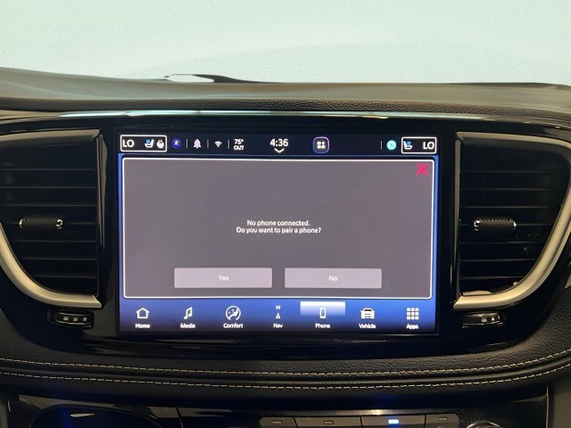Used 2025 Chrysler Pacifica Limited FWD image 21