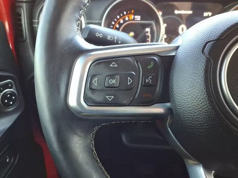 Used 2018 Jeep Wrangler Unlimited Sahara AWD/4WD image 36