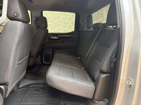 Used 2022 GMC Sierra 1500 SLE image 13