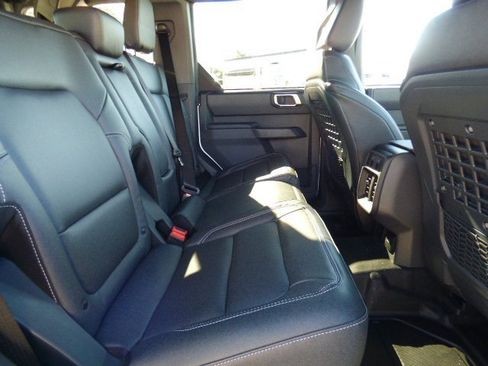 New 2025 Ford Bronco Big Bend w/ Black Diamond Package image 16