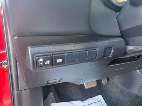 Used 2020 Toyota Corolla LE FWD image 11