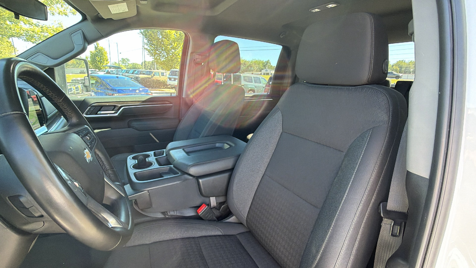 Used 2025 Chevrolet Silverado 2500 LT w/ Convenience Package AWD/4WD image 17