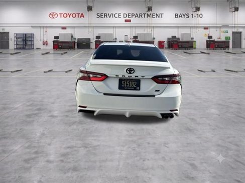 Used 2021 Toyota Camry SE w/ Blackout Package (TMS) FWD image 6