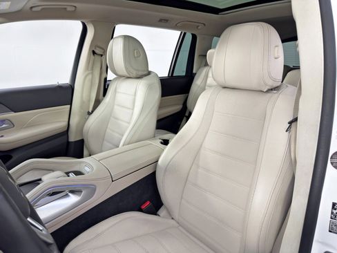 Used 2020 Mercedes-Benz GLS 580 4MATIC image 48