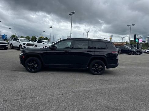 Used 2025 Jeep Grand Cherokee L Altitude AWD/4WD image 7