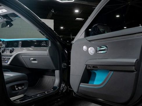 Used 2022 Rolls-Royce Ghost Black Badge image 38