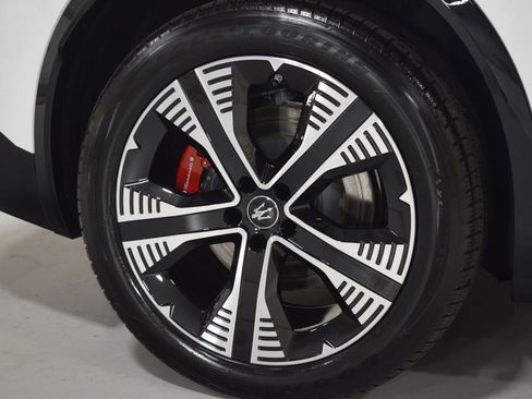 New 2025 Maserati Grecale Folgore image 18