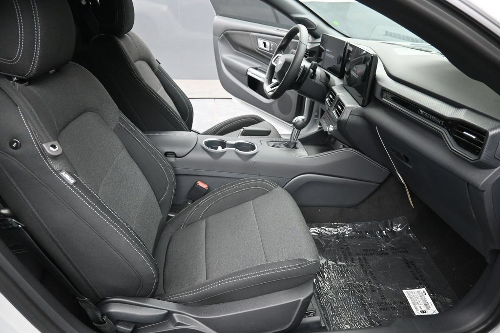New 2026 Ford Mustang GT w/ GT Performance Package RWD image 21