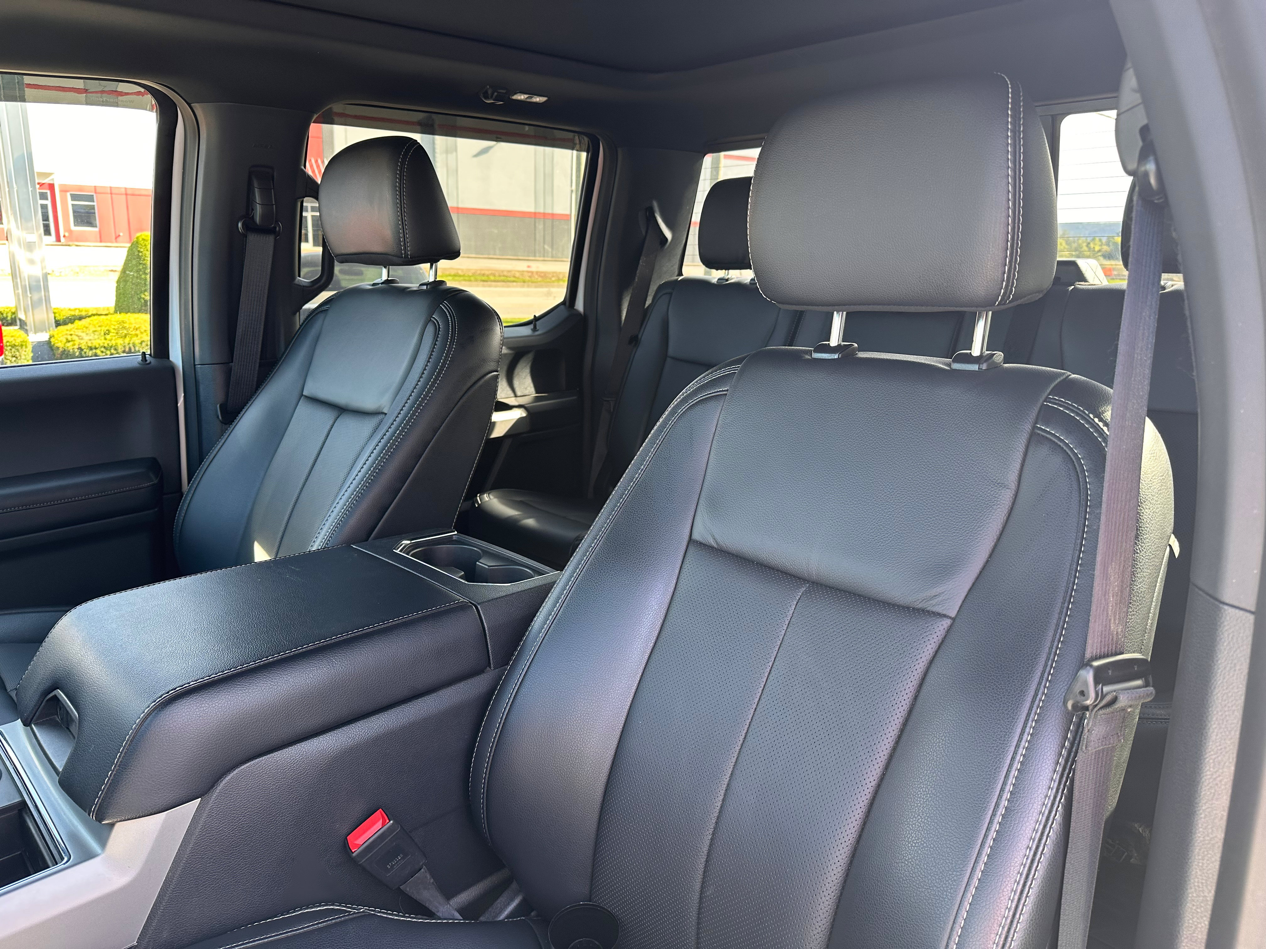 Used 2022 Ford F250 Lariat w/ Lariat Ultimate Package AWD/4WD image 12