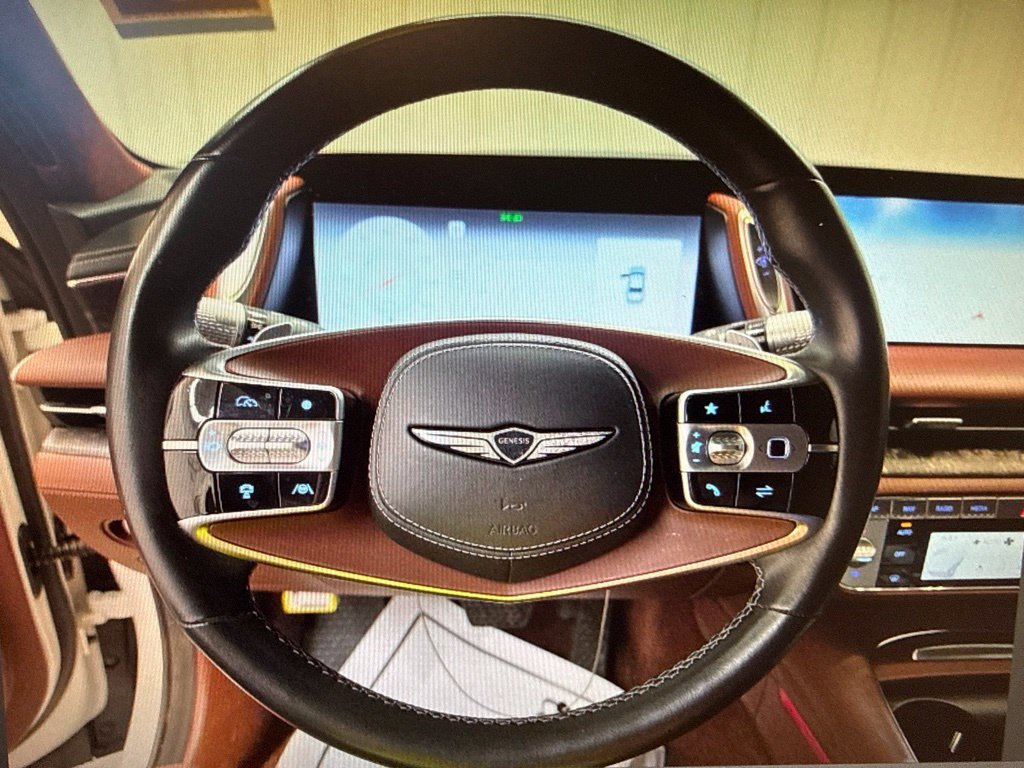 Used 2023 Genesis G90 3.5T AWD/4WD image 9