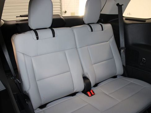 New 2026 Ford Explorer Active w/ Active Comfort Package image 32