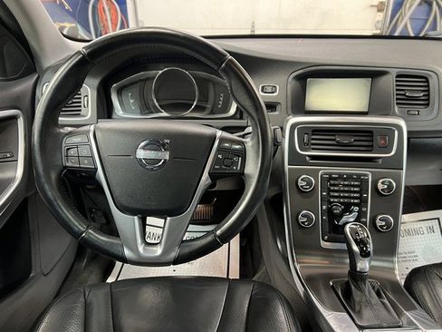 Used 2014 Volvo S60 T5 image 7