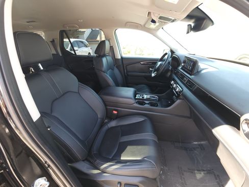 Used 2023 Honda Pilot EX-L image 11