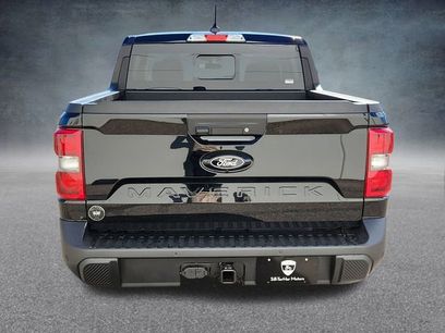 New 2025 Ford Maverick Lariat w/ Black Appearance Package
