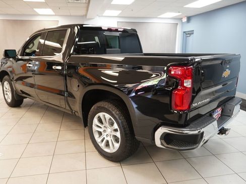 Used 2024 Chevrolet Silverado 1500 LTZ w/ LTZ Premium Package AWD/4WD image 12
