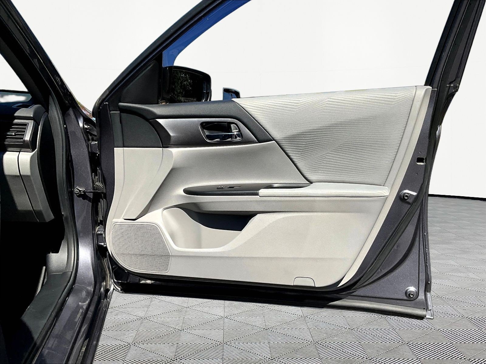 Used 2014 Honda Accord LX image 27