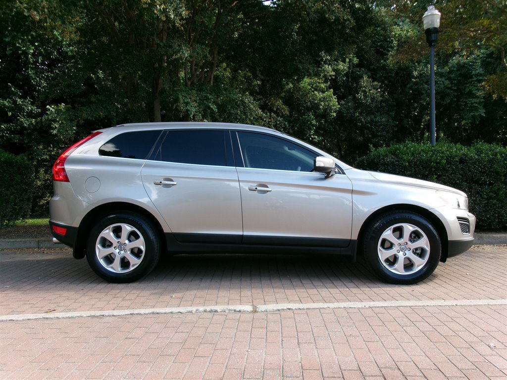 Used 2013 Volvo XC60 3.2 FWD image 9