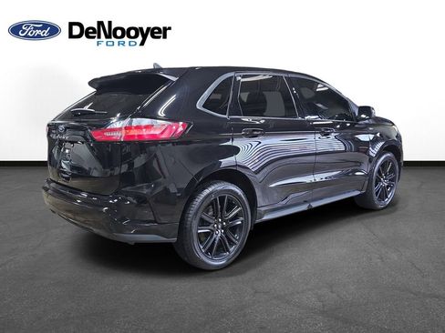 Used 2024 Ford Edge ST-Line AWD/4WD image 7