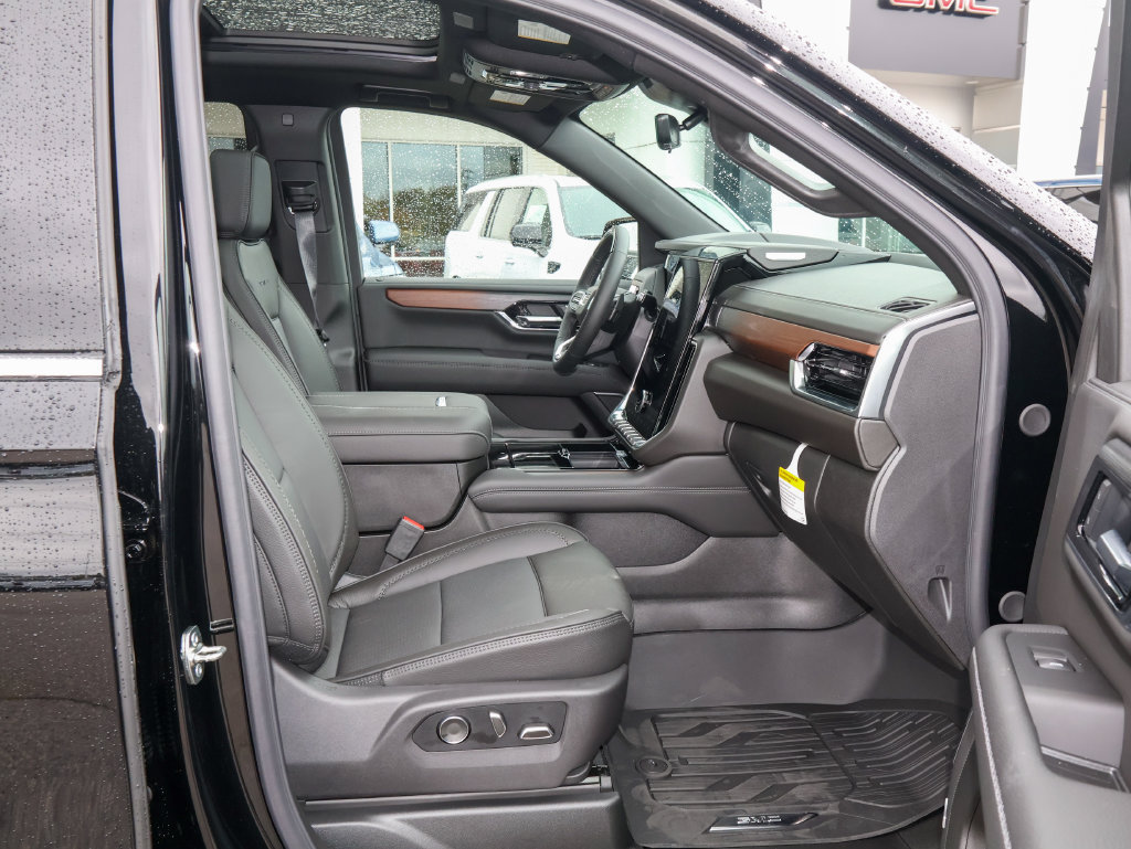 New 2026 GMC Yukon Denali w/ Denali Reserve Package AWD/4WD image 38