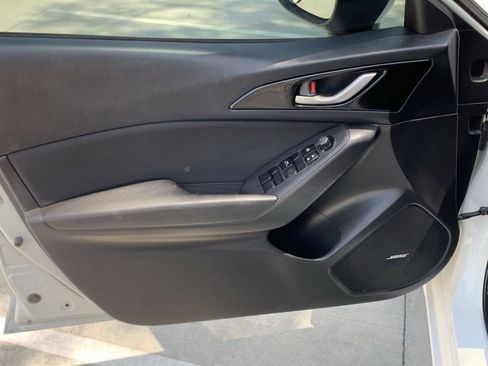 Used 2015 MAZDA MAZDA3 i Touring w/ Technology Package image 9