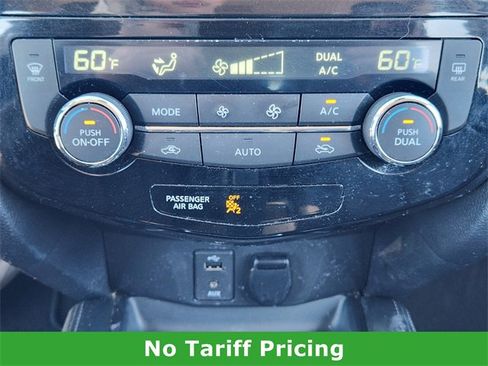 Used 2017 Nissan Rogue Sport SL w/ SL Premium Package image 18