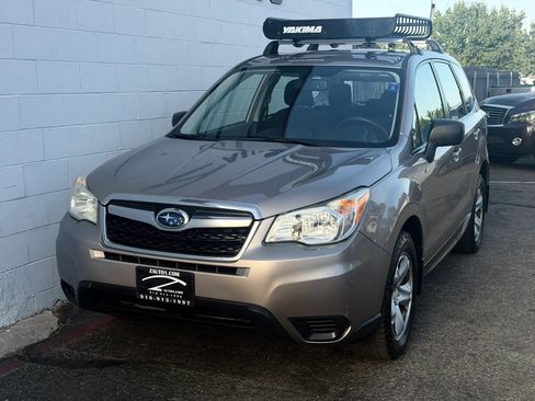 Used 2014 Subaru Forester 2.5i AWD/4WD image 2