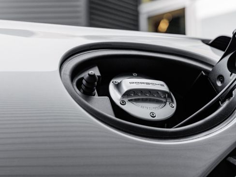 Certified 2019 Porsche 911 GT2 RS RWD image 45