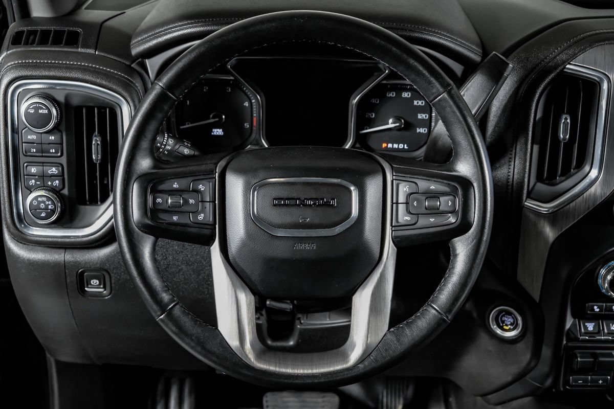Used 2022 GMC Sierra 2500 Denali w/ Denali Black Diamond Edition AWD/4WD image 16