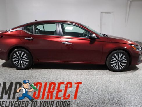 Used 2024 Nissan Altima 2.5 SV image 6