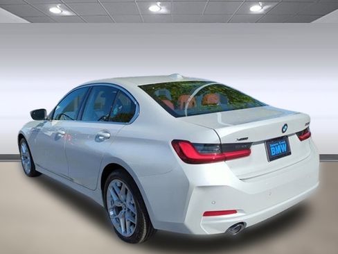 Used 2025 BMW 330i xDrive Sedan w/ Convenience Package image 3